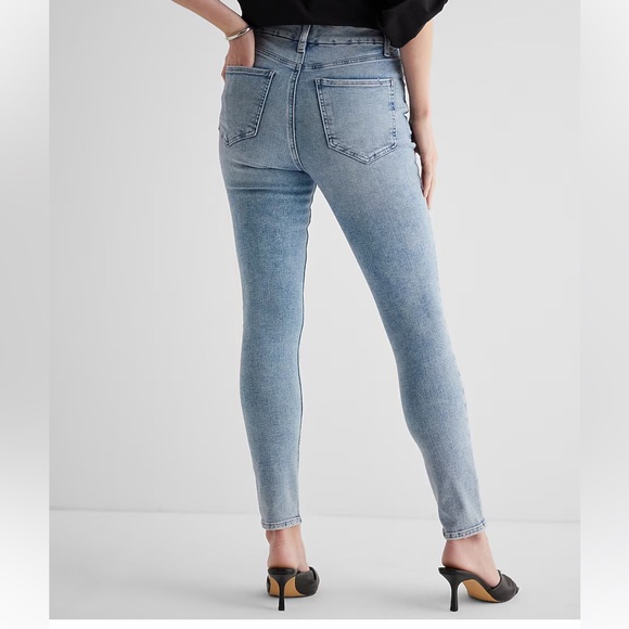Express High Waisted Light Wash FlexX Skinny Jeans NEW size small - Picture 3 of 5